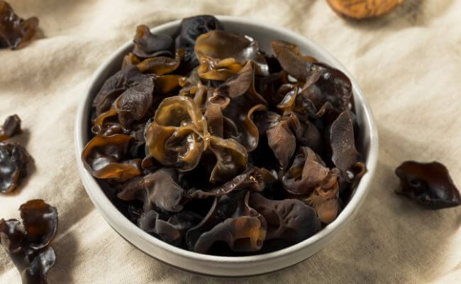 식이섬유가 풍부하고 포만감을 주는 다이어트 음식 목이버섯
