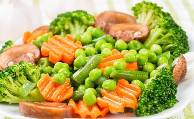 녹황색 채소의 풍부한 비타민이 단백질, 칼슘, 인을 합성하는데 도움을 줘 성장기 어린이에게 좋습니다.